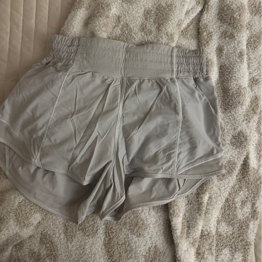 white lululemon hotty hots